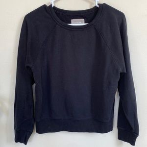 Small Everlane Crewneck Top